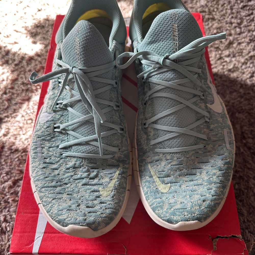 Nike Free 5.0 Light Green Athletic Shoes